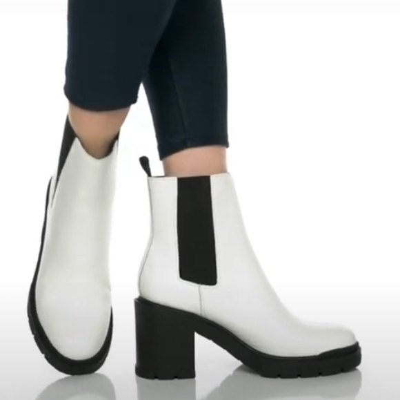Edgy Chic Marc Fisher LTD White Leather Lug Sole Chelsea Booties - Picture 7 of 12